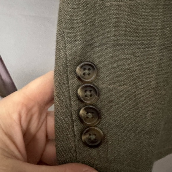 Jos A Bank Suit - Picture 4 of 9